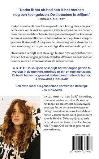 Alleen en duizend mensen - achterkant