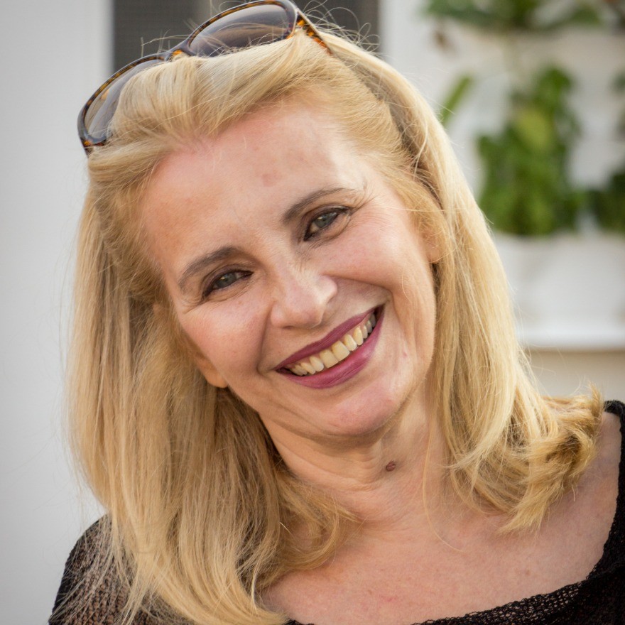 Anna Pavignano